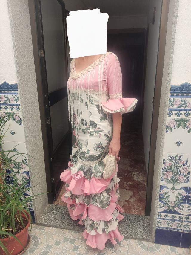 Traje gitana estampado flores