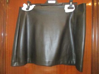 FALDA DE POLIPIEL TALLA XL