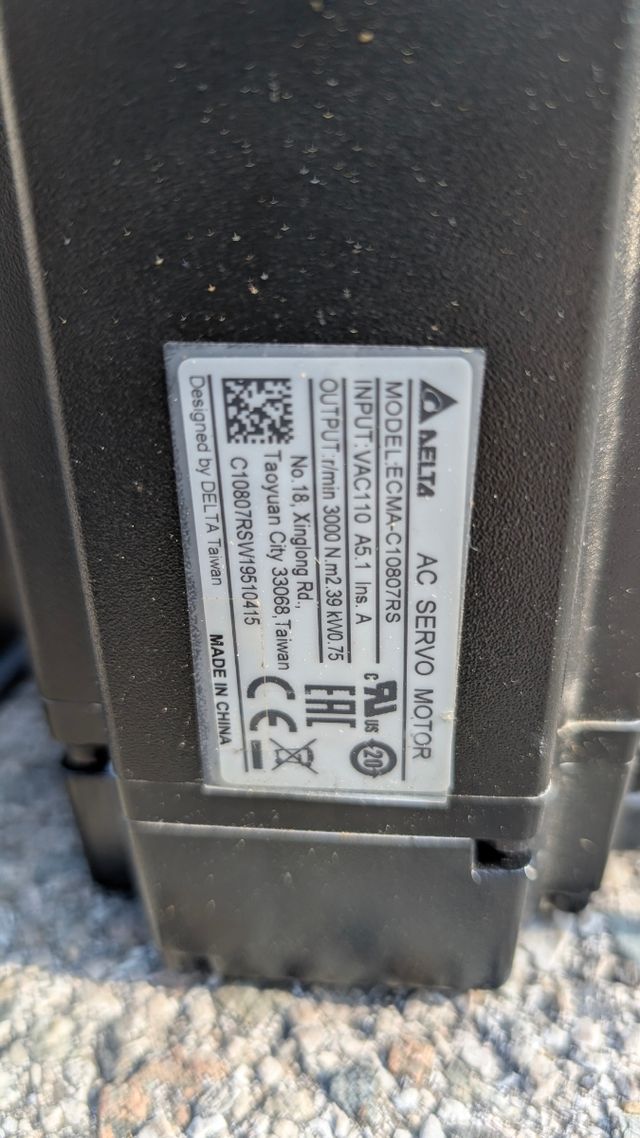 6x Servomotor Delta + Driver + Reductor