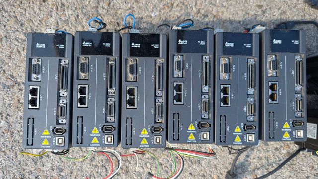 6x Servomotor Delta + Driver + Reductor