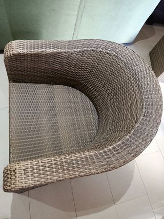 Poltrona e pouf in vimini - beige e marrone