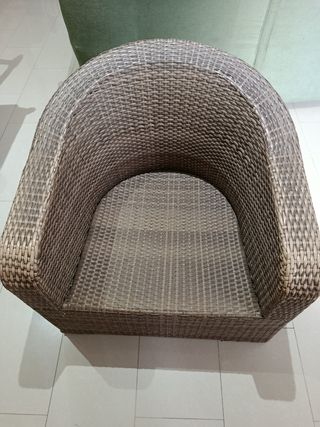 Poltrona e pouf in vimini - beige e marrone