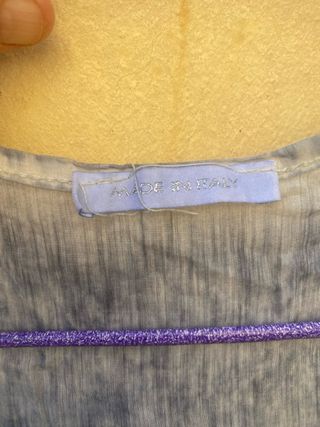 Camisa tirantes azul bordada
