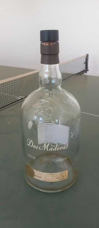 Botella Dos Maderas vacía