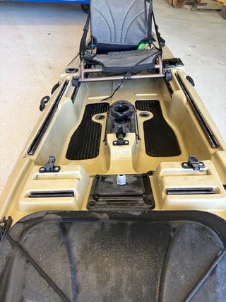 KAYAT NATINE PEDALES. HELICE