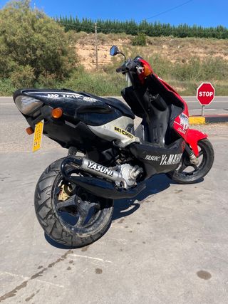 Yamaha Aerox 49cc roja