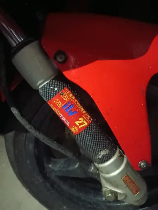 Yamaha Aerox 49cc roja