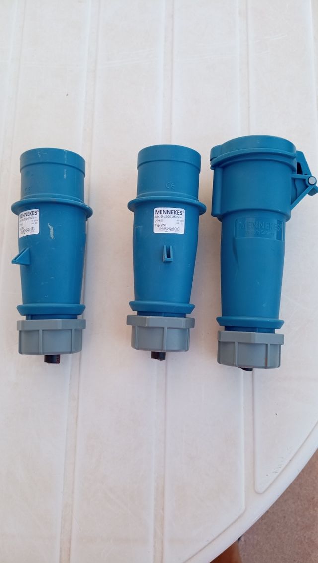 Parejas Enchufes Mennekes aéreos 32A-6 / 220-250