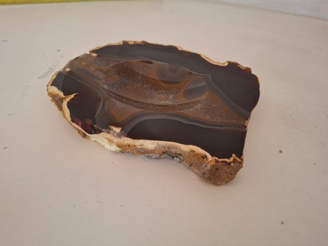 Platillo de ágata marrón