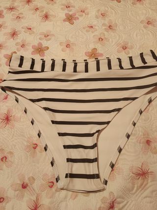 Bikini Shein rayas blancas y negras talla L