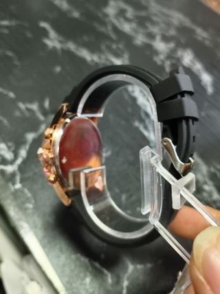 Reloj Skywe cronógrafo dorado