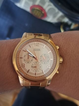 Reloj Guess rosa | 100m/330ft