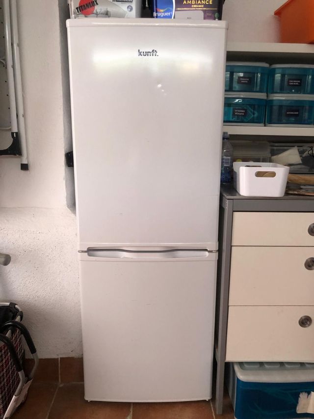 Nevera Kunft - Mini Refrigerador