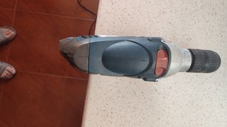 Taladro percutor y atornillador