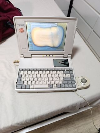 Toshiba T1910CS 486 sx ordenador Portátil antiguo