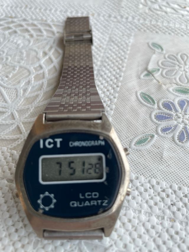 Orologio ICT LCD vintage