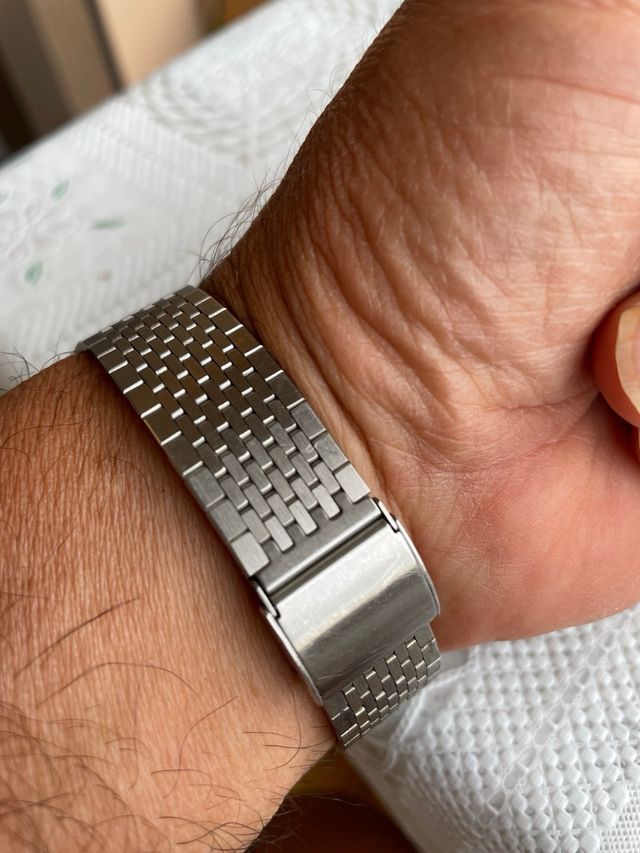 Orologio ICT LCD vintage