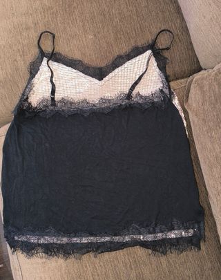 Top negro y dorado con lentejuelas