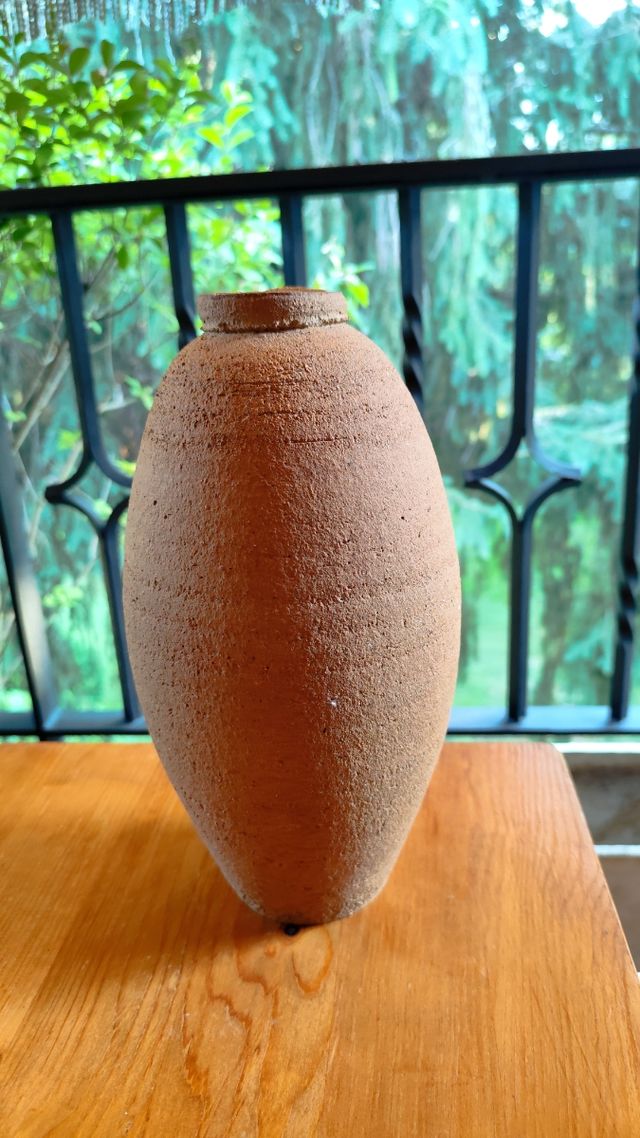 Vasija cerámica marrón