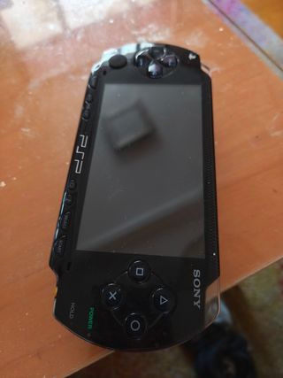 PSP 1004 negra - Incluye juegos