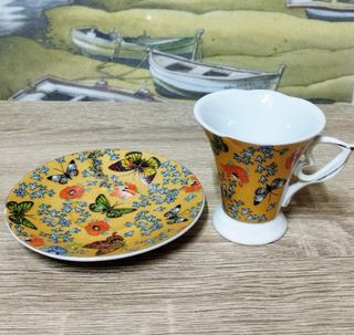Juego 2 tacitas porcelana tú y yo, y bandeja .