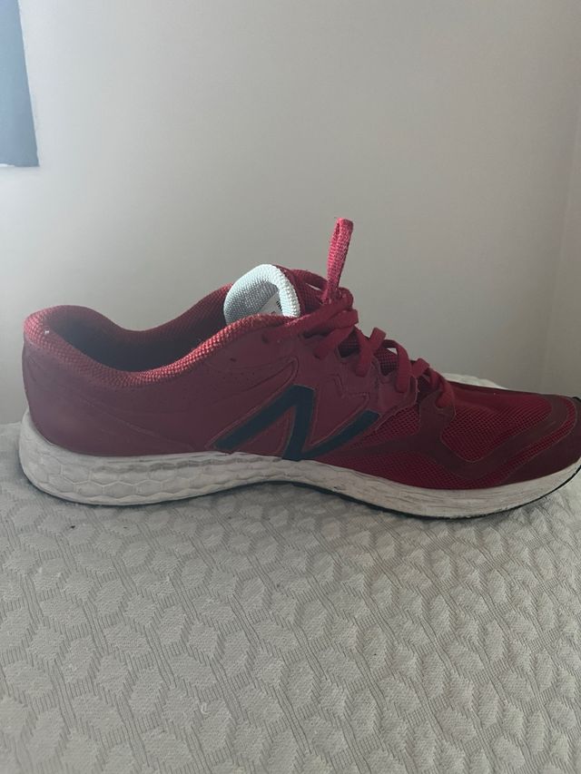 Zapatillas New Balance rojas talla 46/ 45