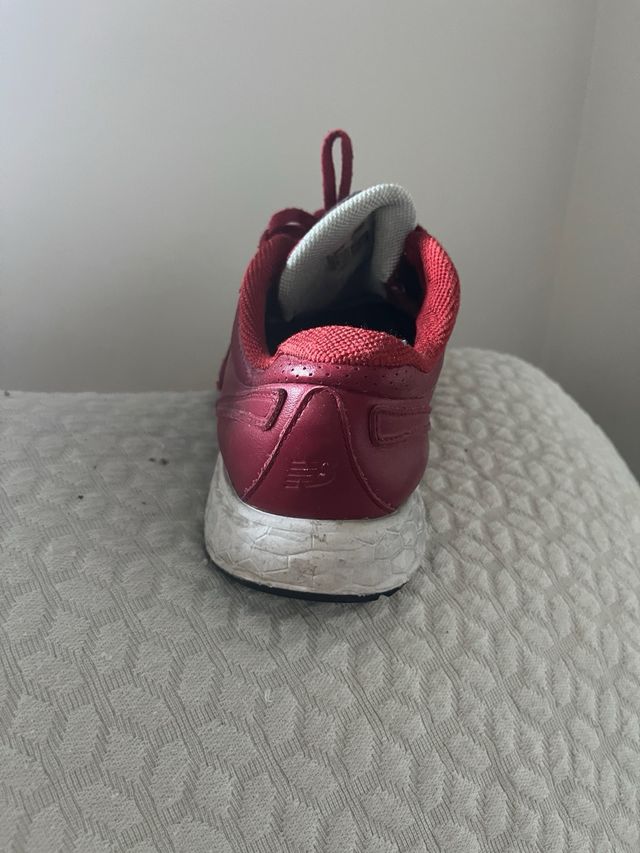 Zapatillas New Balance rojas talla 46/ 45