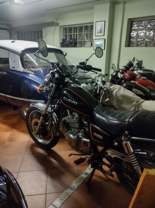 Suzuki GN250: Moto clásica