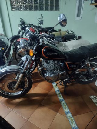 Suzuki GN250: Moto clásica