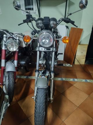 Suzuki GN250: Moto clásica