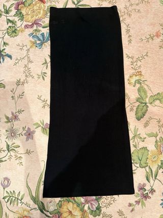 Falda midi negra tubo