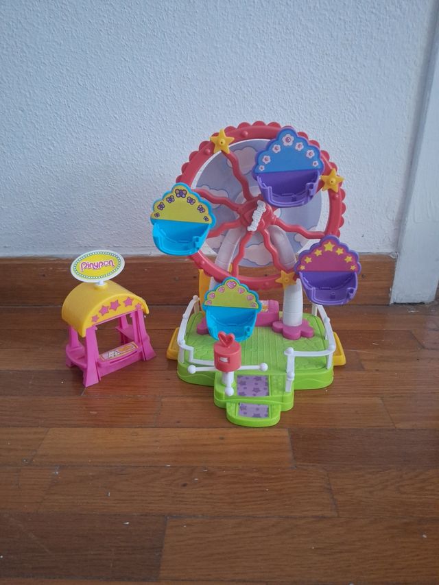 Pin y Pon: noria y caseta