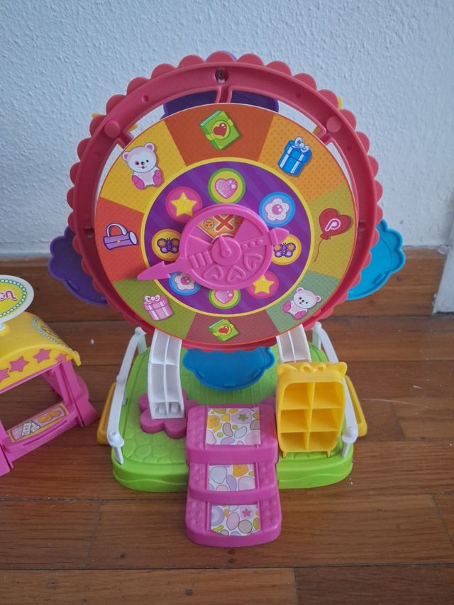 Pin y Pon: noria y caseta