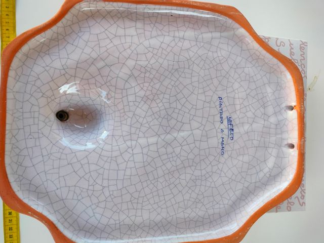 Fuente cerámica decorativa