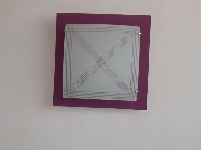 Lámpara de techo en perfecto estado.