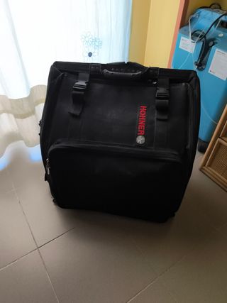 Acordeón Hohner Bravo III 96 Rojo