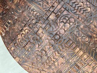 Mesa centro madera tallada