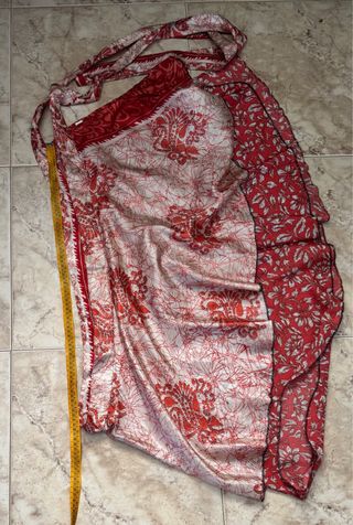 Falda envolvente india roja coral y top blanco