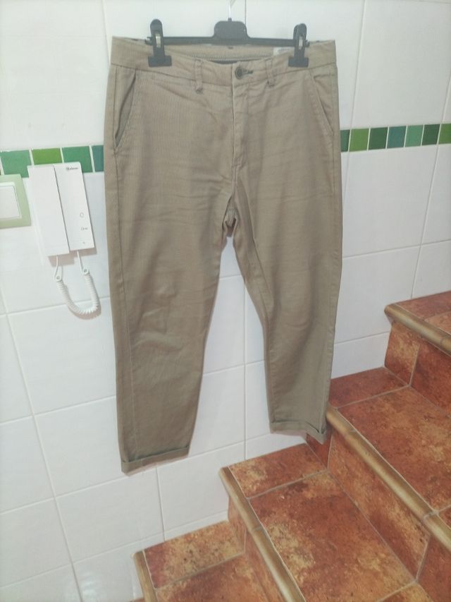 Pantalón beige caballero