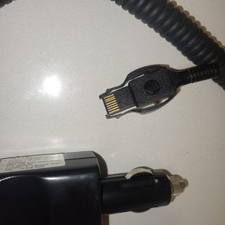 CARGADOR DE COCHE MOTOROLA EXECUTIVE PERFECTO