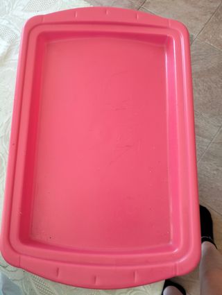 Vassoio rosso in plastica