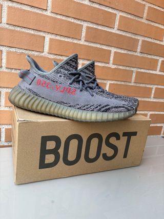 Adidas Yeezy Boost 350 V2 - 
EN PERSONA MADRID