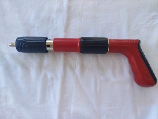 Pistola clavos - herramienta