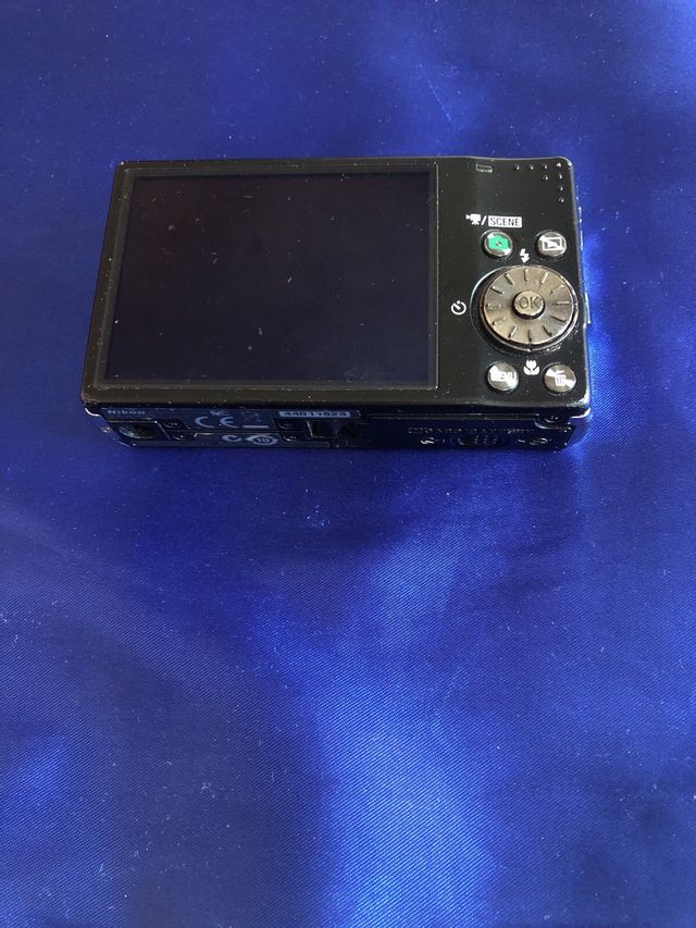 Cámara Nikon Coolpix Azul y Plata