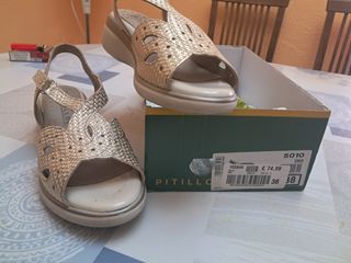 Sandalias Pitillos doradas