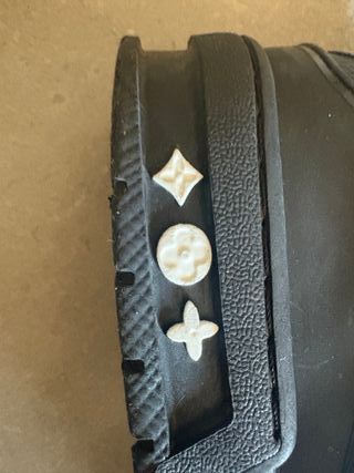 LV skate black