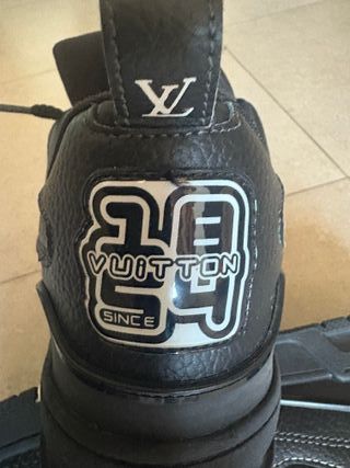 LV skate black