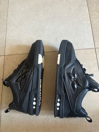 LV skate black