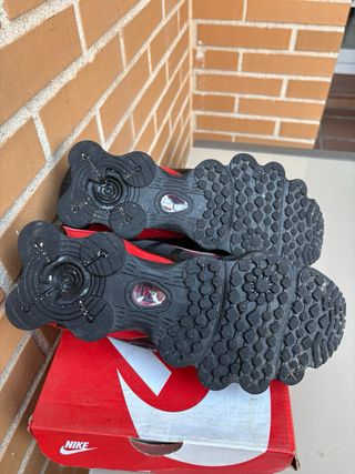 Zapatillas Nike Shox R4 -  MADRID EN PERSONA