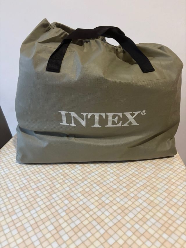Materasso Intex matrimoniale + pompa